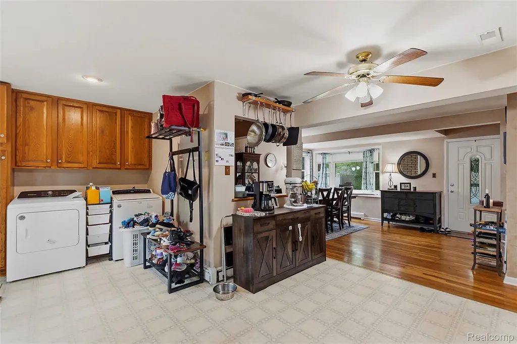 47735 Jeffry Shelby Charter Township MI 48317