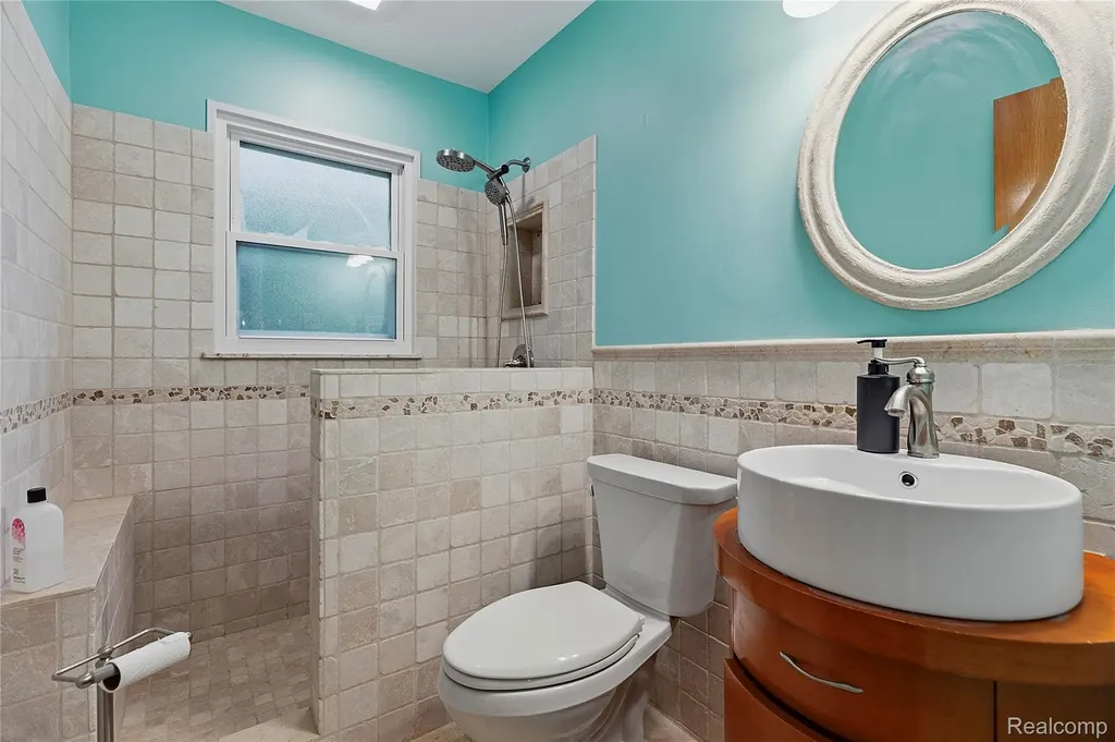47735 Jeffry Shelby Charter Township MI 48317