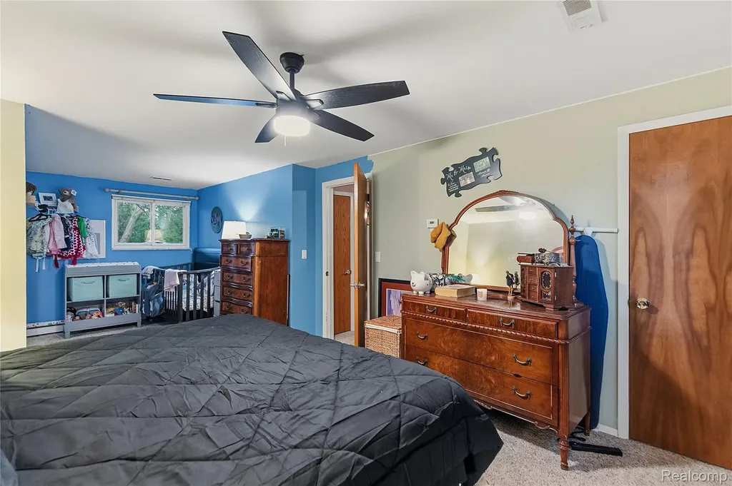 47735 Jeffry Shelby Charter Township MI 48317