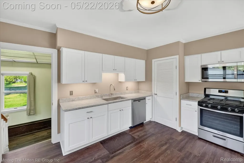 25505 Wick Road Taylor City MI 48180