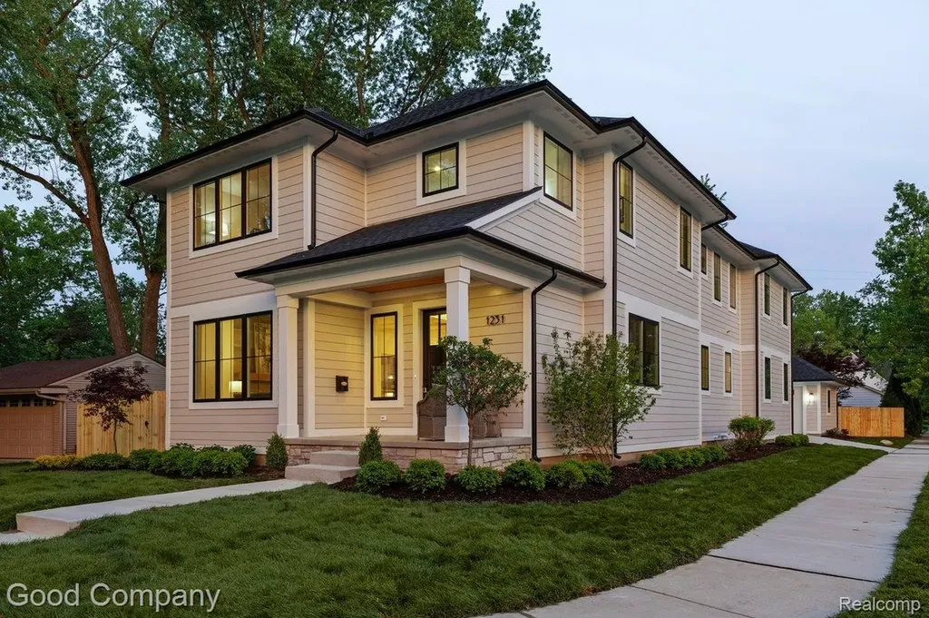 1231 Woodsboro Drive Royal Oak City MI 48067