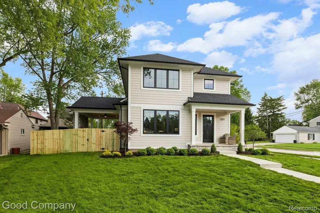 1231 Woodsboro Drive Royal Oak City MI 48067