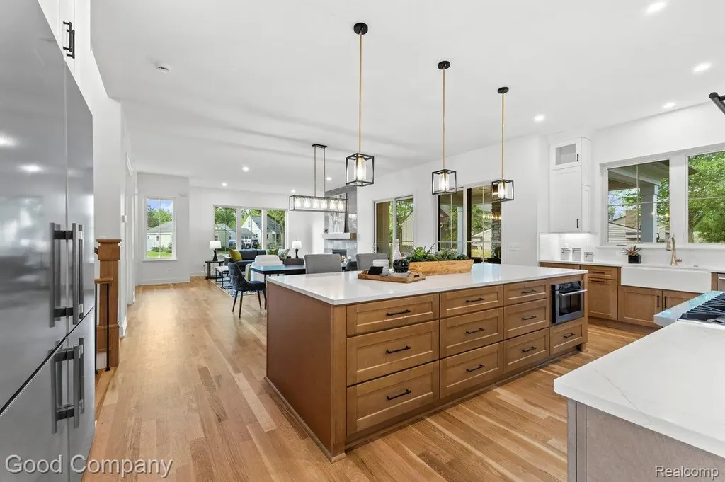 1231 Woodsboro Drive Royal Oak City MI 48067