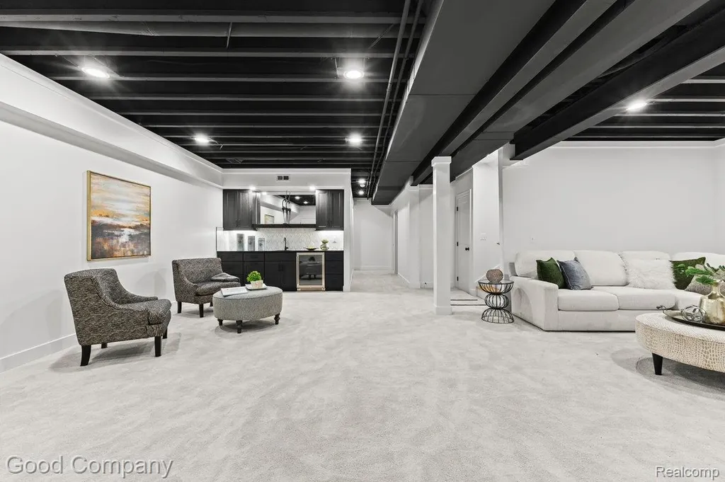 1231 Woodsboro Drive Royal Oak City MI 48067