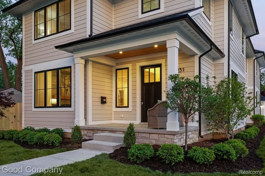 1231 Woodsboro Drive Royal Oak City MI 48067
