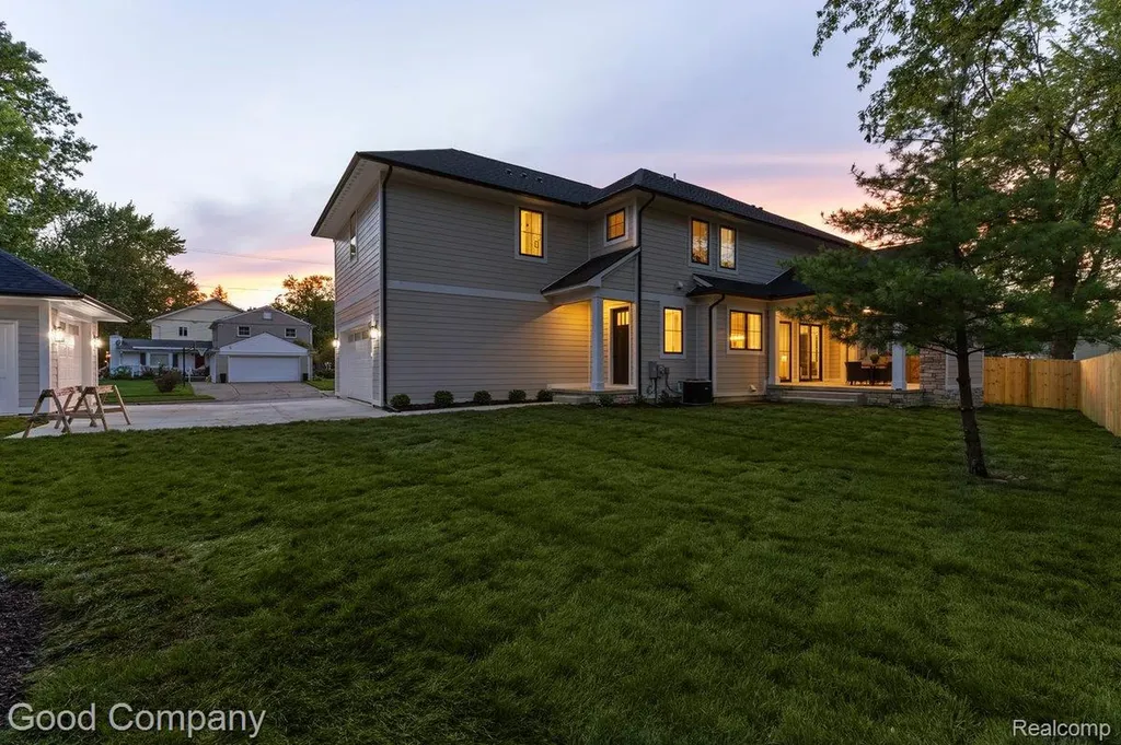 1231 Woodsboro Drive Royal Oak City MI 48067