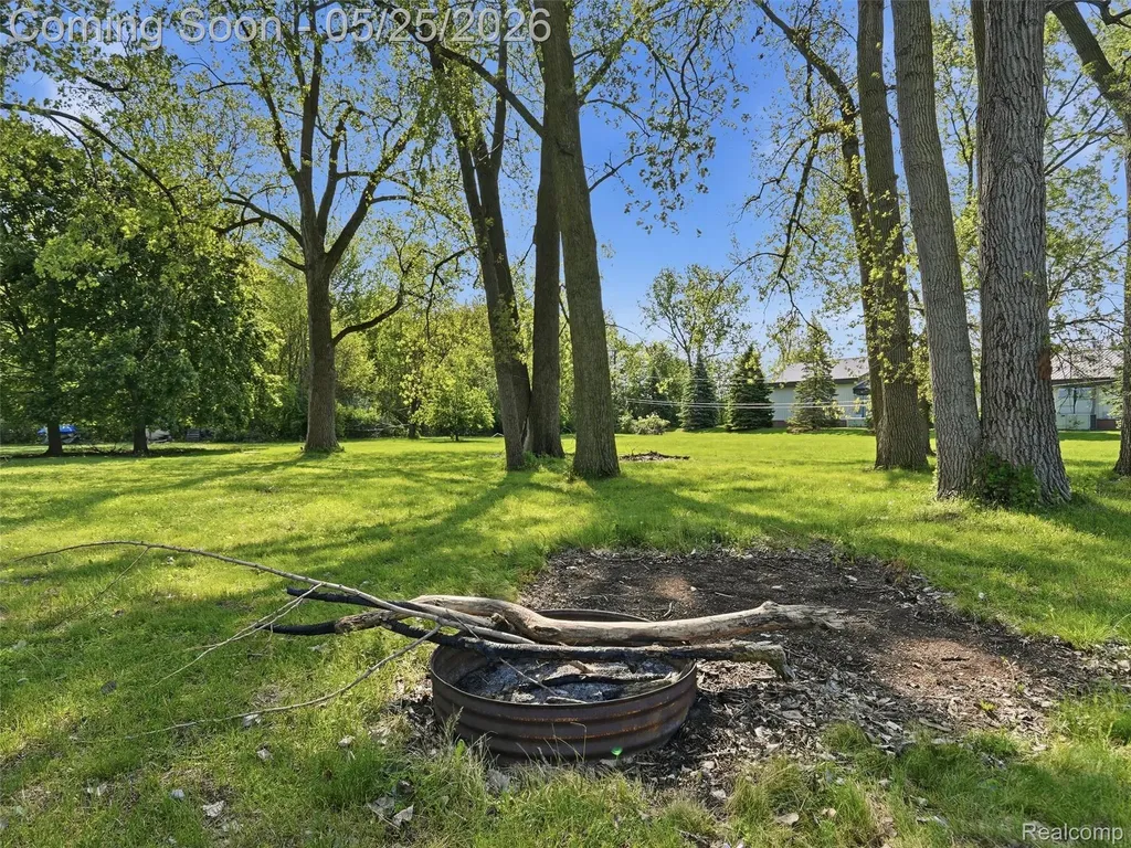 33160 Defour Drive Sterling Heights City MI 48310