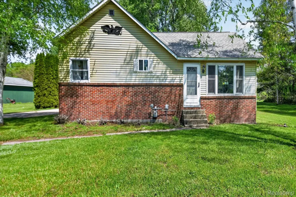 3660 Keewahdin Road Fort Gratiot Charter Township MI 48059