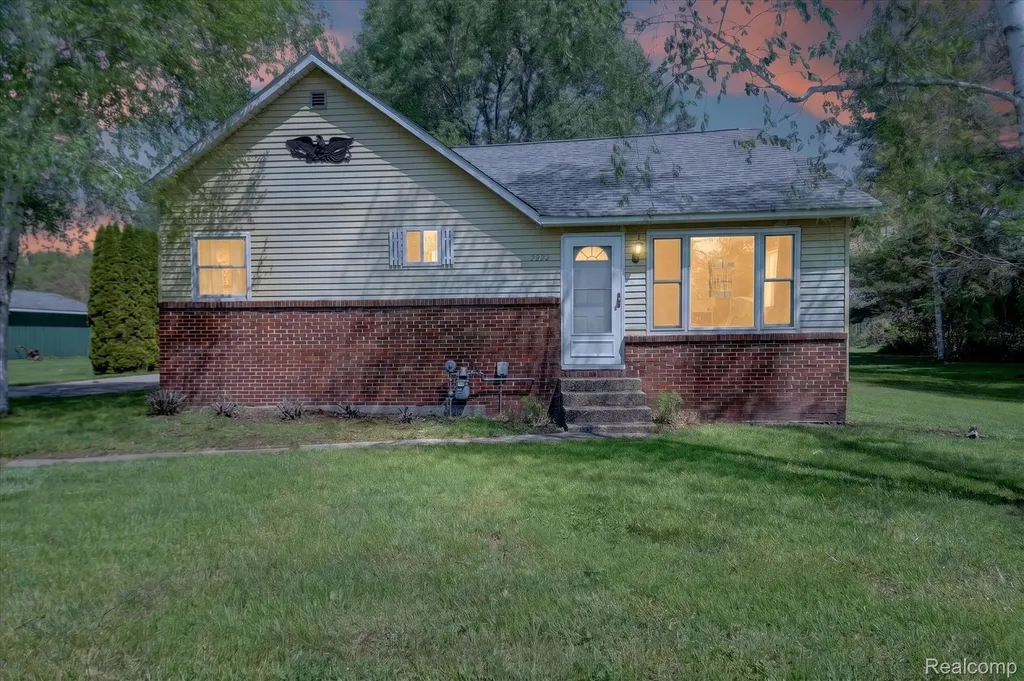 3660 Keewahdin Road Fort Gratiot Charter Township MI 48059