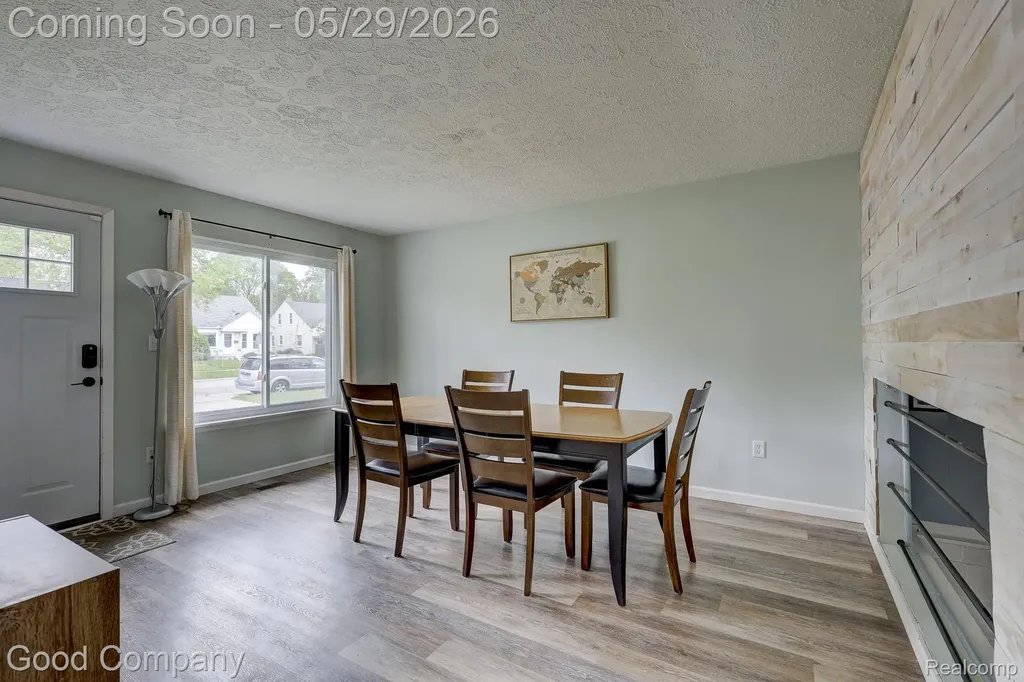 2410 E Lincoln Avenue Royal Oak City MI 48067