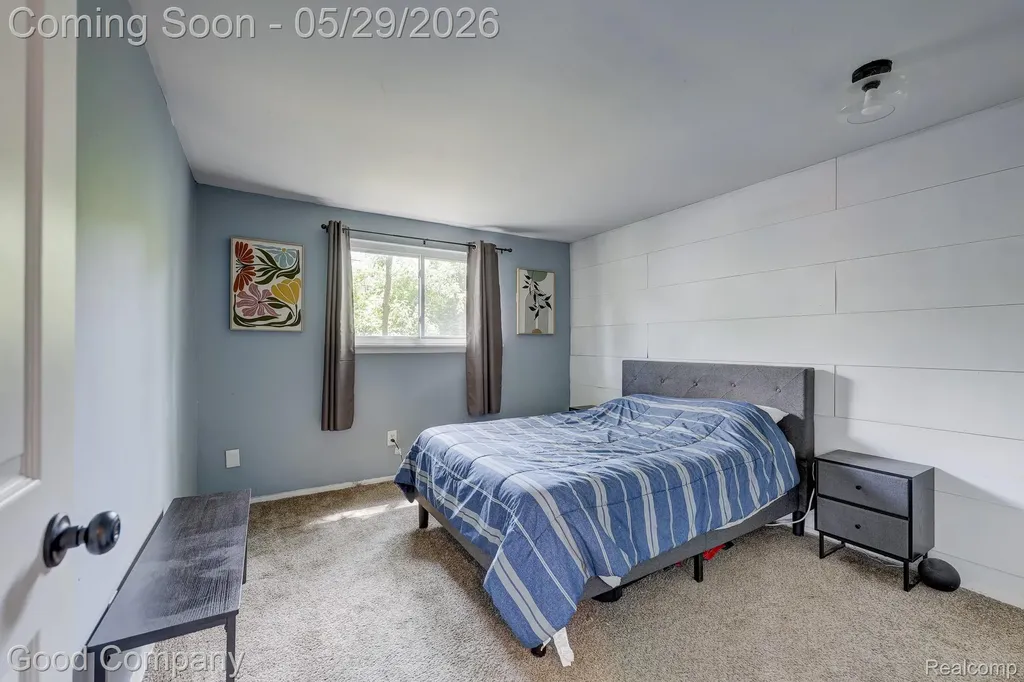 2410 E Lincoln Avenue Royal Oak City MI 48067
