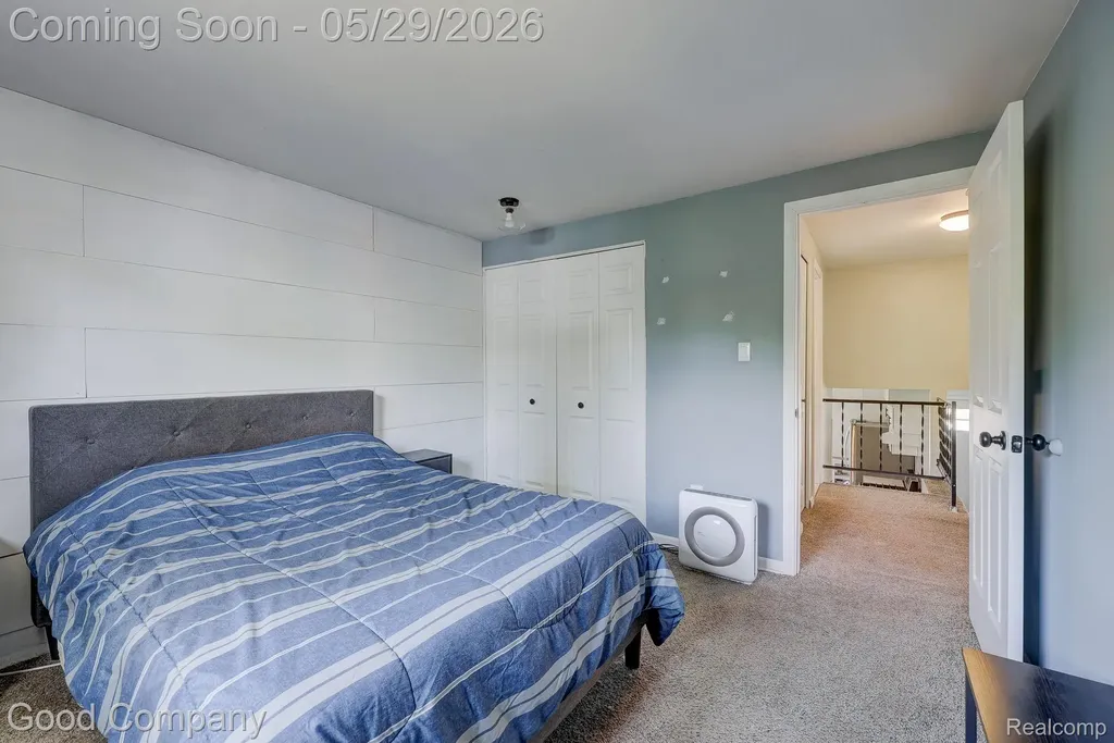 2410 E Lincoln Avenue Royal Oak City MI 48067