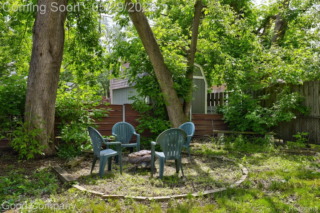 2410 E Lincoln Avenue Royal Oak City MI 48067
