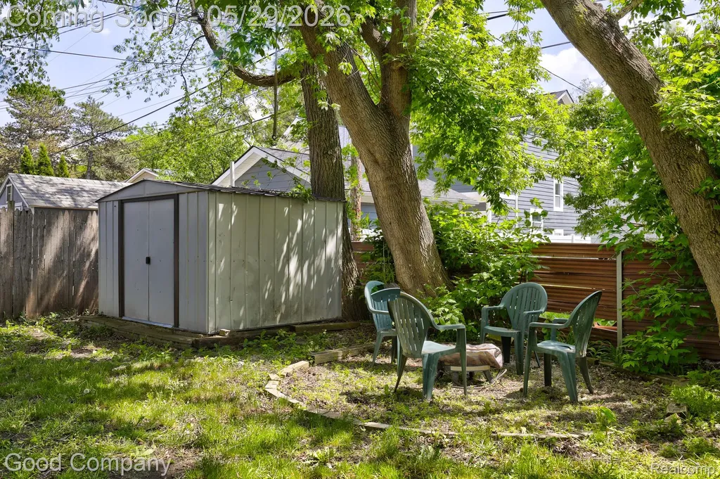 2410 E Lincoln Avenue Royal Oak City MI 48067