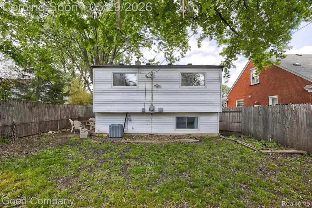 2410 E Lincoln Avenue Royal Oak City MI 48067