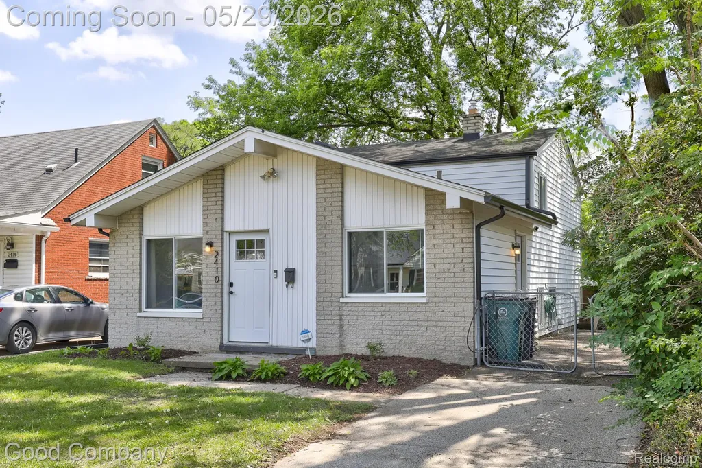 2410 E Lincoln Avenue Royal Oak City MI 48067