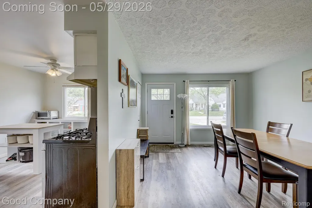 2410 E Lincoln Avenue Royal Oak City MI 48067