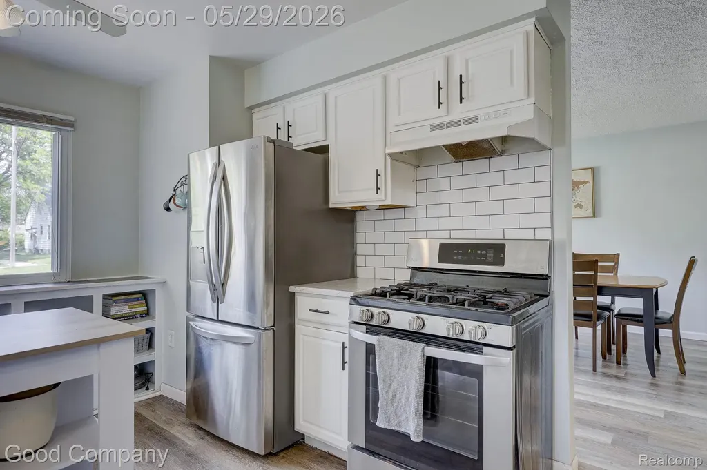 2410 E Lincoln Avenue Royal Oak City MI 48067