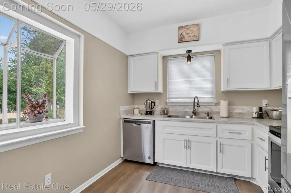 2802 Costa Mesa Road Waterford Charter Township MI 48329