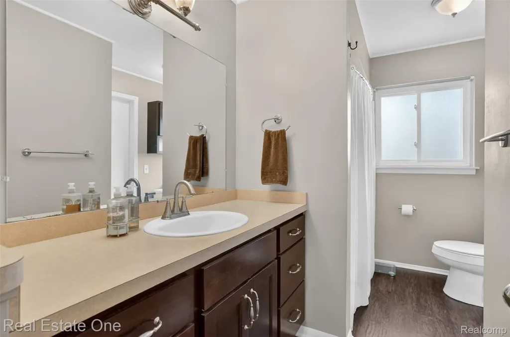 2802 Costa Mesa Road Waterford Charter Township MI 48329