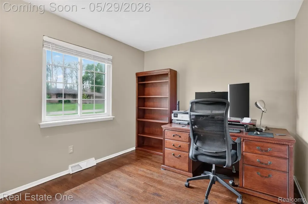 2802 Costa Mesa Road Waterford Charter Township MI 48329