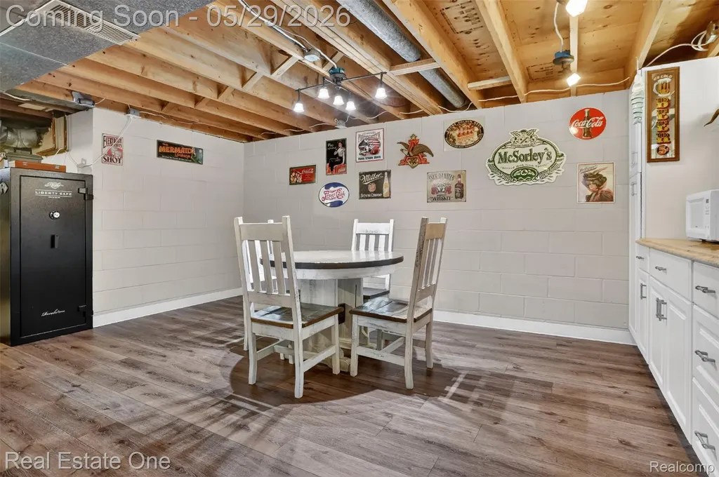 2802 Costa Mesa Road Waterford Charter Township MI 48329