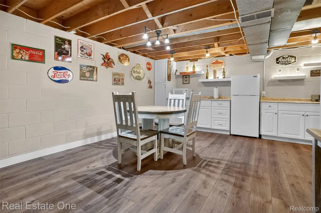 2802 Costa Mesa Road Waterford Charter Township MI 48329