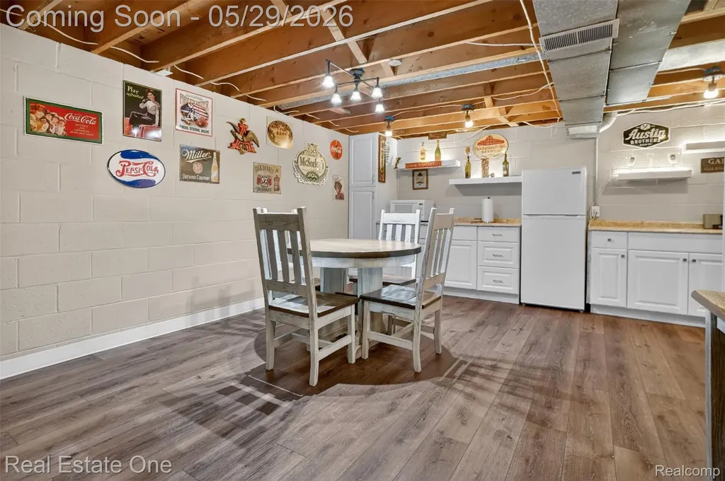 2802 Costa Mesa Road Waterford Charter Township MI 48329
