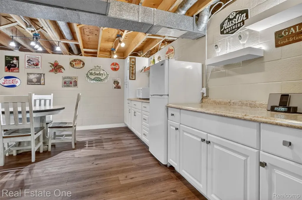 2802 Costa Mesa Road Waterford Charter Township MI 48329