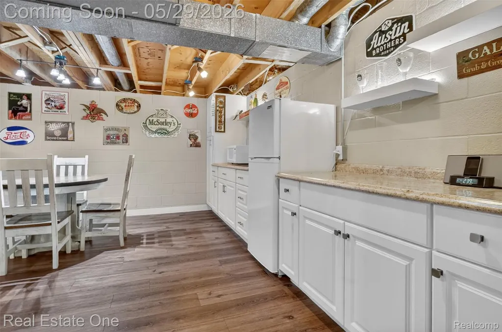 2802 Costa Mesa Road Waterford Charter Township MI 48329