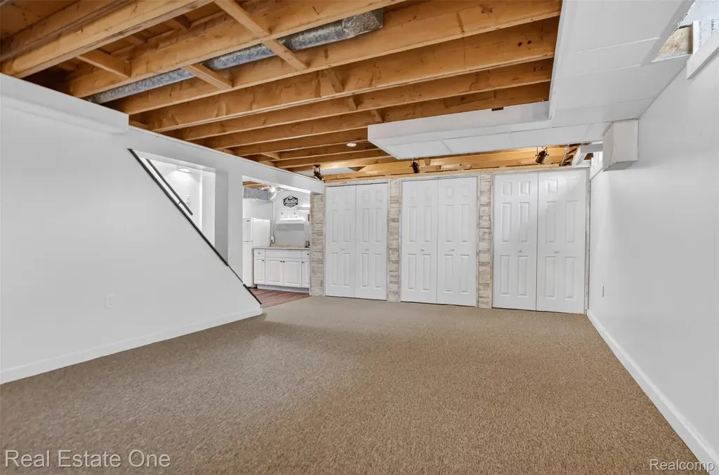 2802 Costa Mesa Road Waterford Charter Township MI 48329