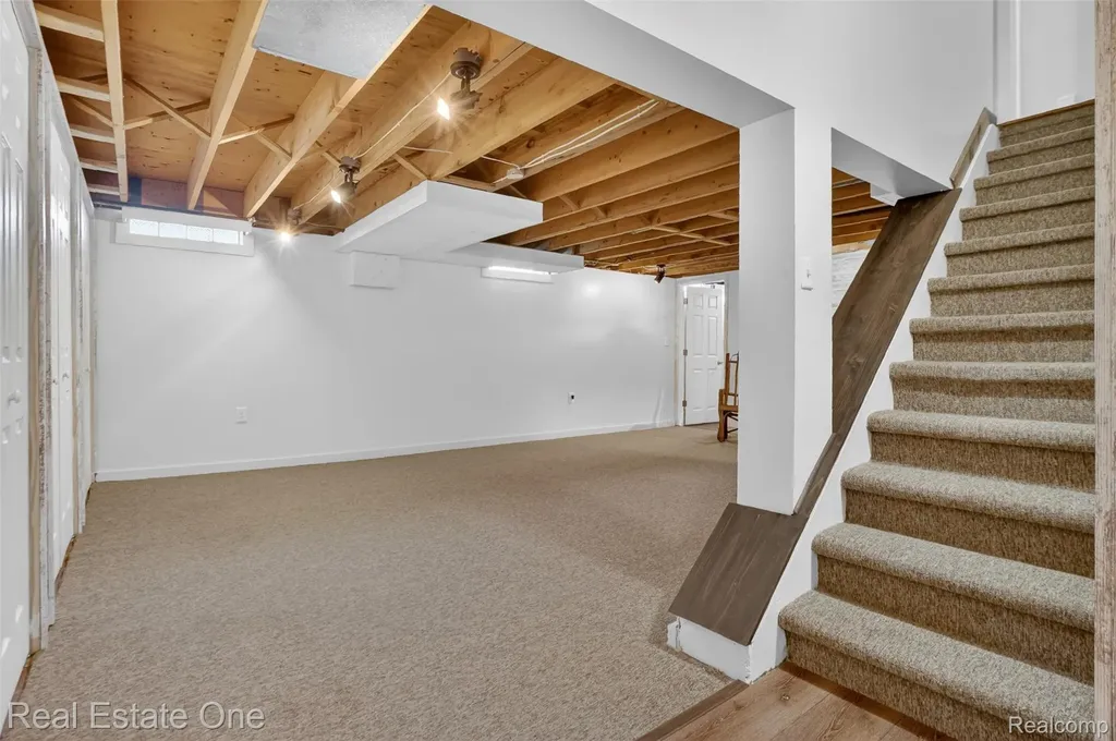 2802 Costa Mesa Road Waterford Charter Township MI 48329