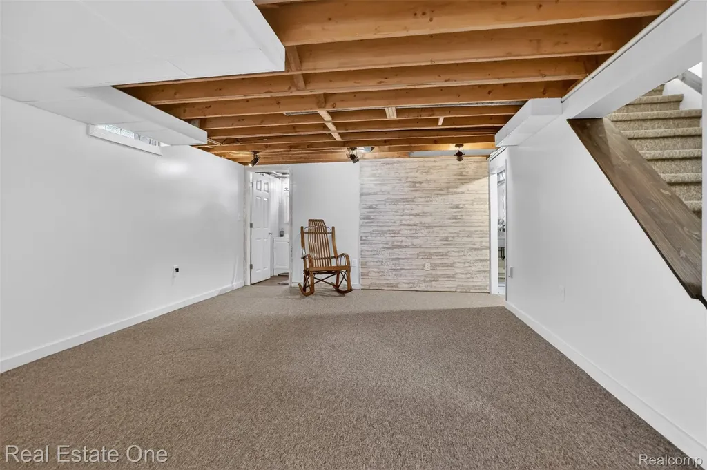 2802 Costa Mesa Road Waterford Charter Township MI 48329