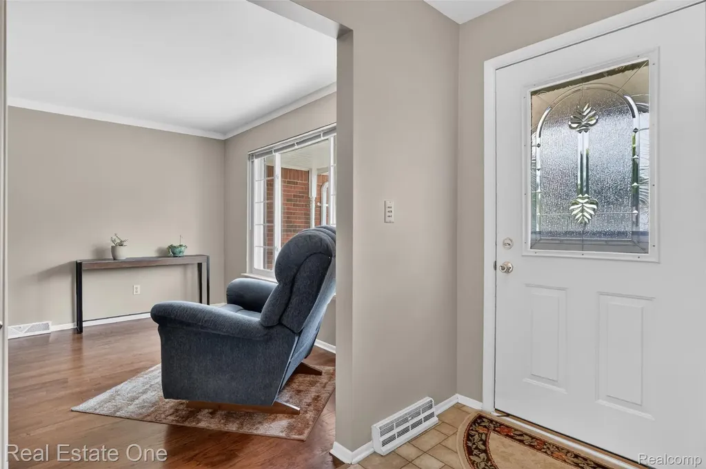 2802 Costa Mesa Road Waterford Charter Township MI 48329