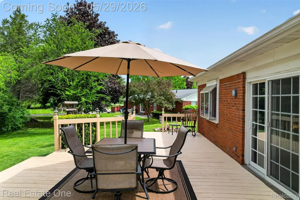2802 Costa Mesa Road Waterford Charter Township MI 48329