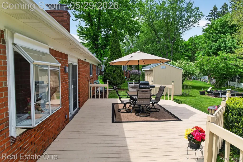 2802 Costa Mesa Road Waterford Charter Township MI 48329