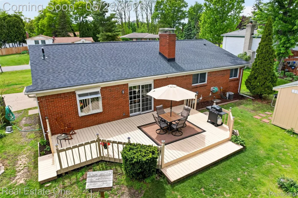 2802 Costa Mesa Road Waterford Charter Township MI 48329