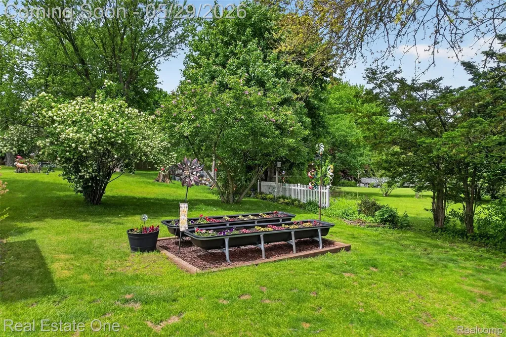 2802 Costa Mesa Road Waterford Charter Township MI 48329