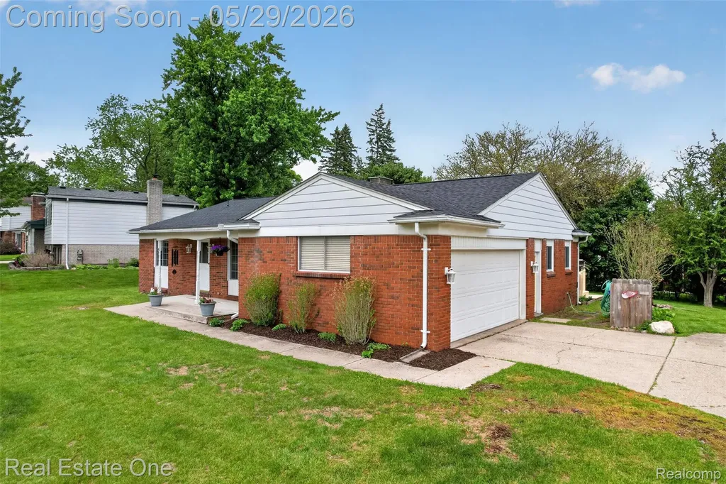 2802 Costa Mesa Road Waterford Charter Township MI 48329