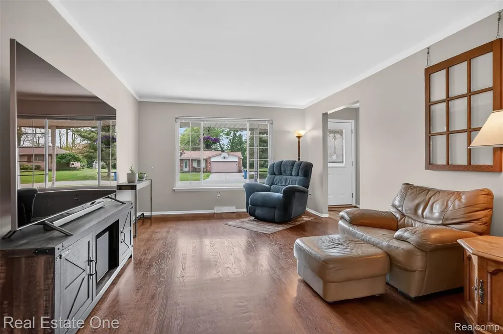 2802 Costa Mesa Road Waterford Charter Township MI 48329