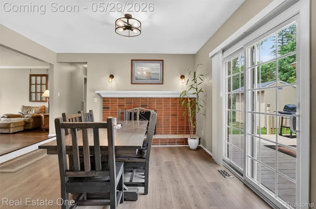 2802 Costa Mesa Road Waterford Charter Township MI 48329