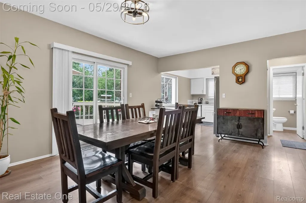 2802 Costa Mesa Road Waterford Charter Township MI 48329