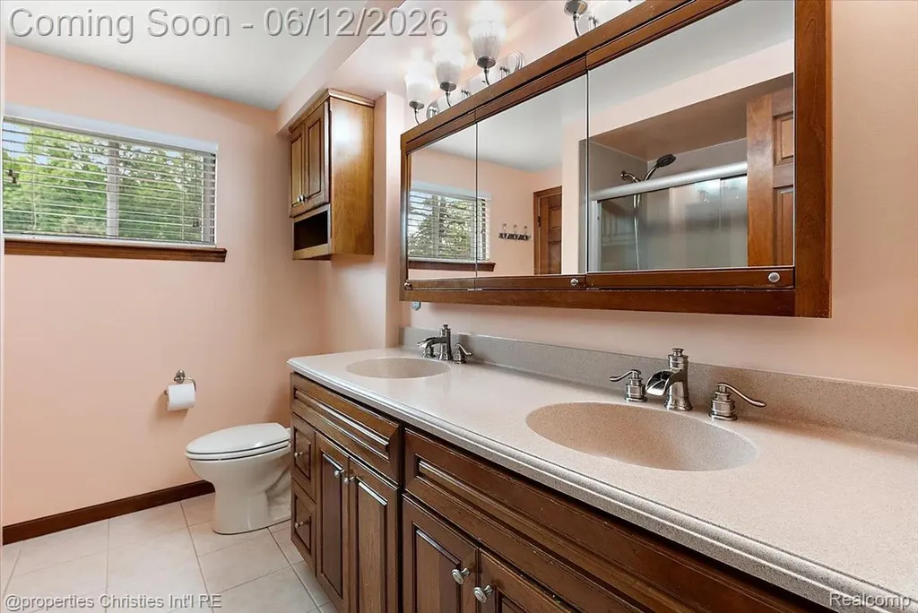 43848 Arlington Road Canton Charter Township MI 48187