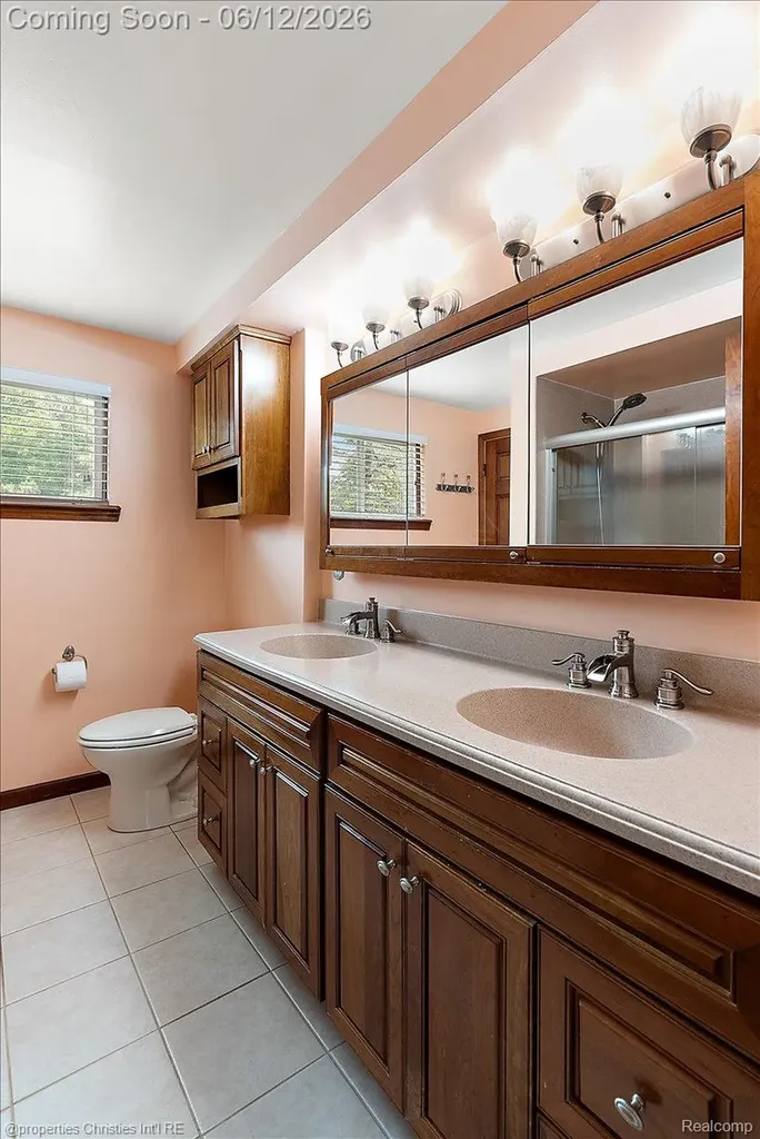 43848 Arlington Road Canton Charter Township MI 48187