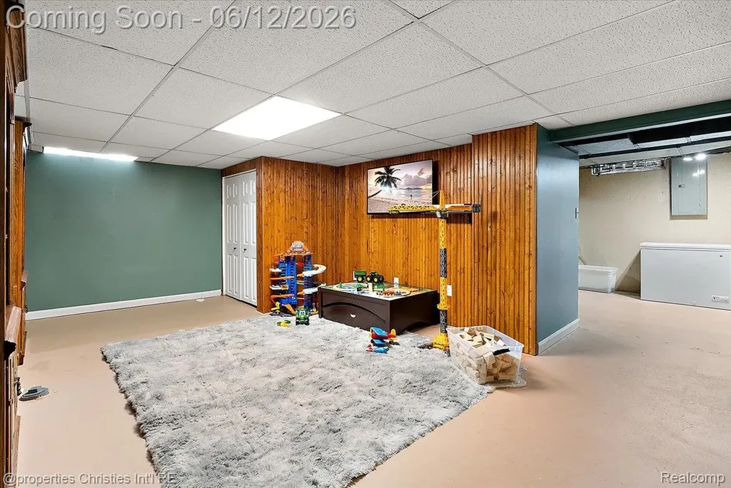 43848 Arlington Road Canton Charter Township MI 48187