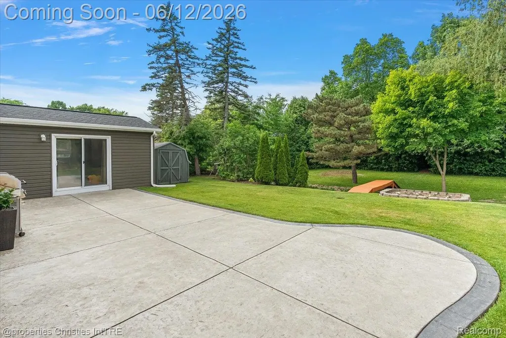 43848 Arlington Road Canton Charter Township MI 48187