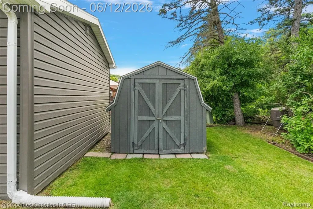 43848 Arlington Road Canton Charter Township MI 48187