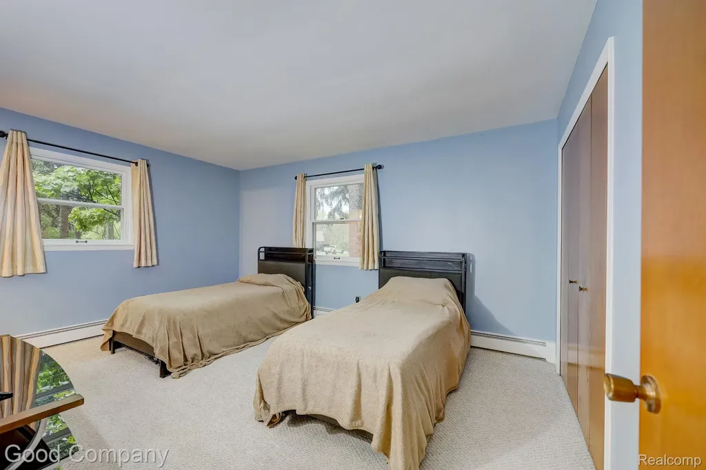 1371 Winchcombe Drive Bloomfield Hills City MI 48304
