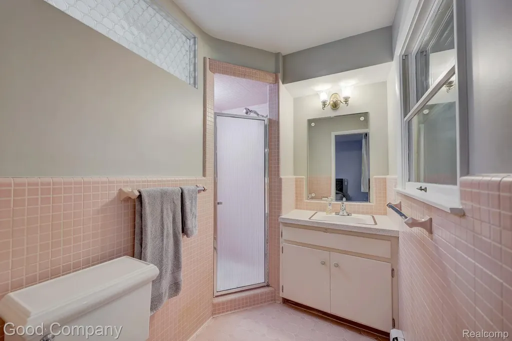 1371 Winchcombe Drive Bloomfield Hills City MI 48304
