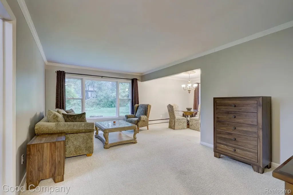 1371 Winchcombe Drive Bloomfield Hills City MI 48304